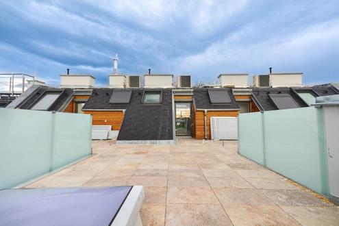 Moderne 2 Zimmer Wohnung mit großer Terrasse
