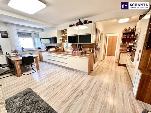 Zwei Wohnungen - Ein Zuhause mit vielen Möglichkeiten ++ 2 Loggien ++ Auto Stellplatz inklusive ++ Kamin ++ sofort bezugsfertig und absolute Ruhelage