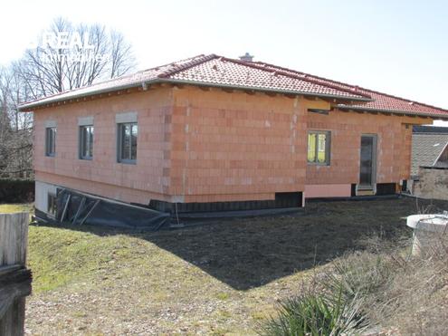 Großer Rohbau mit tollem Gartengrundstück in zentraler Lage