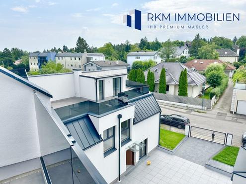 Neubau-Reihenhaus mit Garten und Dachterrasse, nahe dem Wienerwald