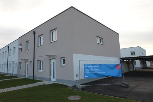 Neue Wohnhausanlage mit 7 Reihen- und 4 frei stehenden Wohnhusern in Ybbs an der Donau