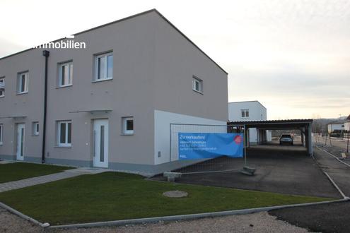 Neue Wohnhausanlage mit 7 Reihen- und 4 frei stehenden Wohnhusern in Ybbs an der Donau