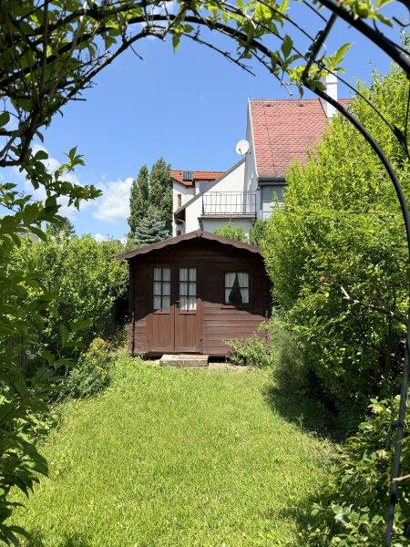zum eigenen Garten