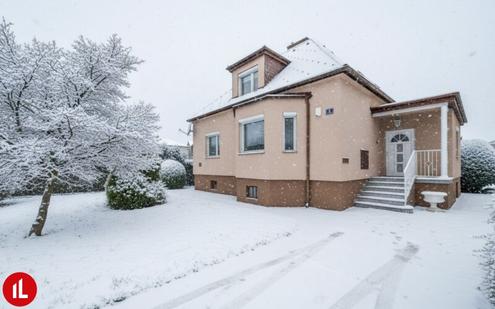 Traumhaftes Einfamilienhaus in Schwechat - sonniger, großer Garten - top Lage!