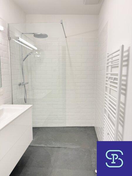 Bad mit Dusche