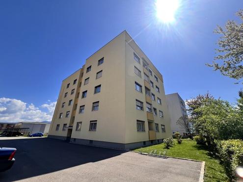 ++80 m gemtliche Eigentumswohnung mit Wintergarten und Lift++