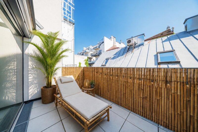 M�blierung Terrasse KI-generiert