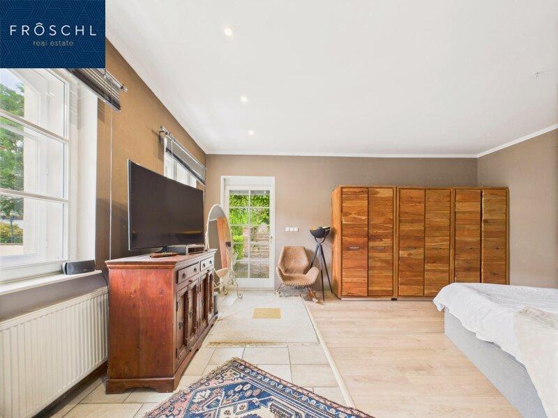 Master-Bedroom - Pic 1