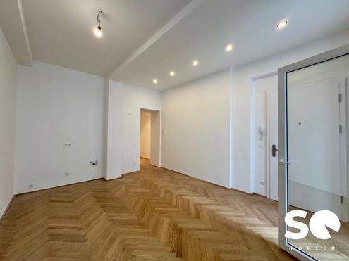 #SQ - ERSTBEZUG: 2-ZIMMER-ALTBAUWOHNUNG MIT TERRASSE UND BALKON IN RUHELAGE!