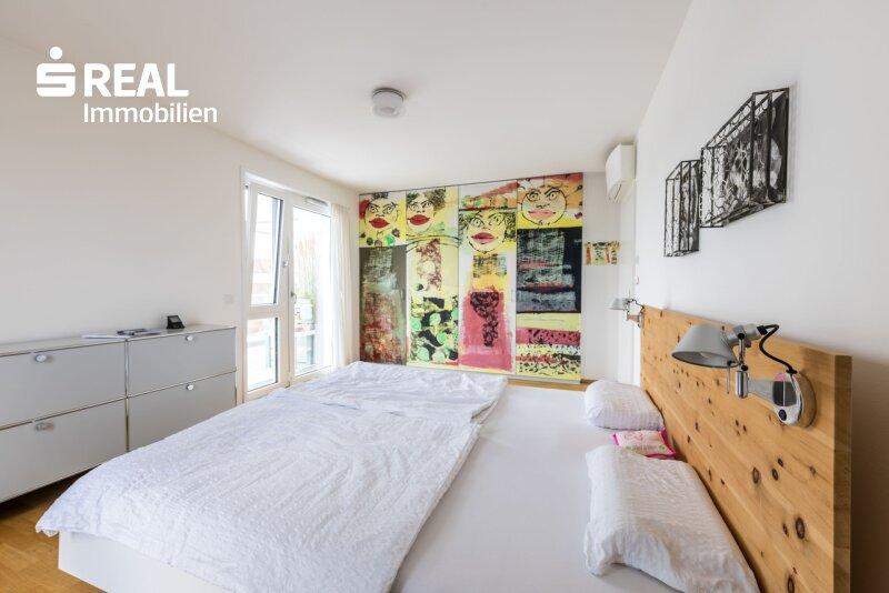 Schlafzimmer 1