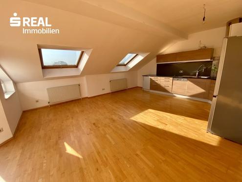 Dachgescho 3 Zimmer ca. 93 m + 6 m Terrasse