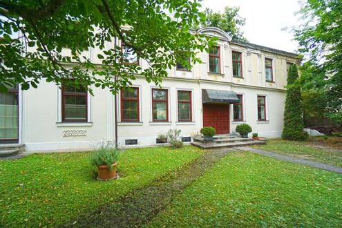 Ruhige Maisonettewohnung mit Hauscharakter in stilvollem Altbau in Hietzing, Nähe U4
