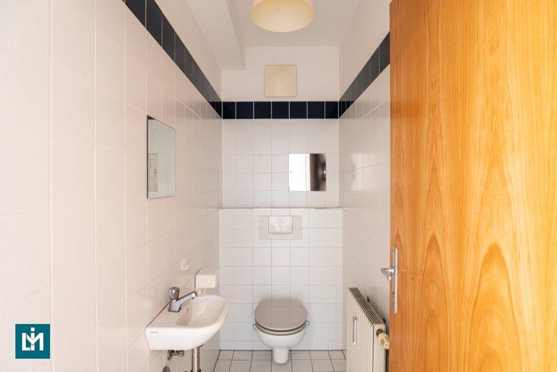 WC UG.