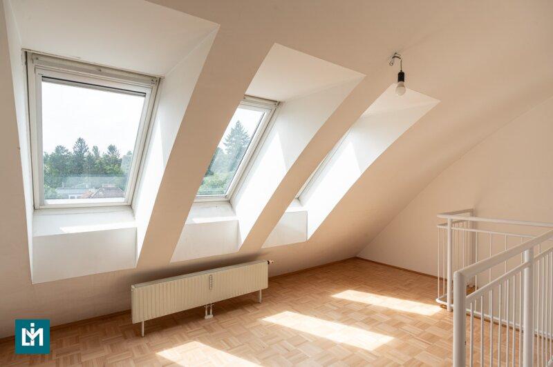 Galerie (S) OG.