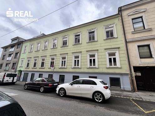Renditeobjekt: Zinshaus mit Potenzial und kleinem Einfamilienhaus im Hof