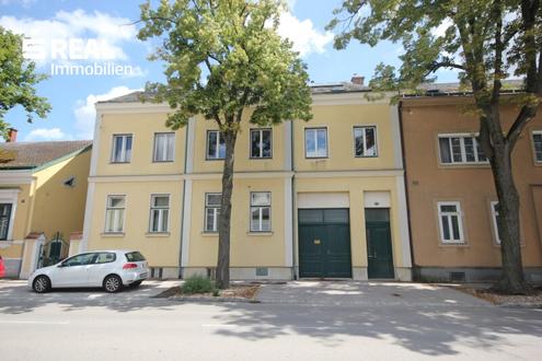 2120 Wolkersdorf, ehemaliges kleines Zinshaus auf Bautrgergrundstck mit Garage