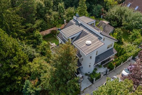 Grozgiges Traumhaus, top ausgestattet, mitten im Grnen, Swimmingpool