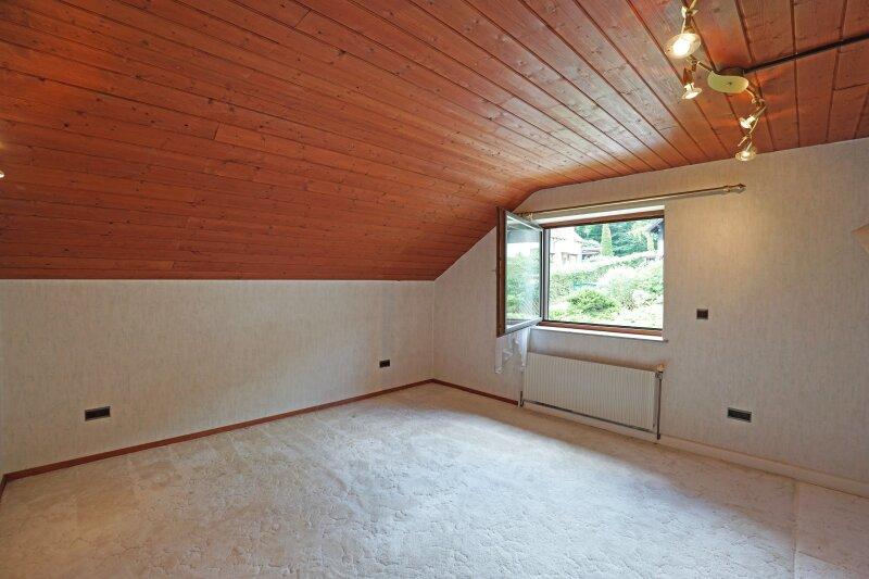 Sdwestseitiges Zimmer im Dachgescho