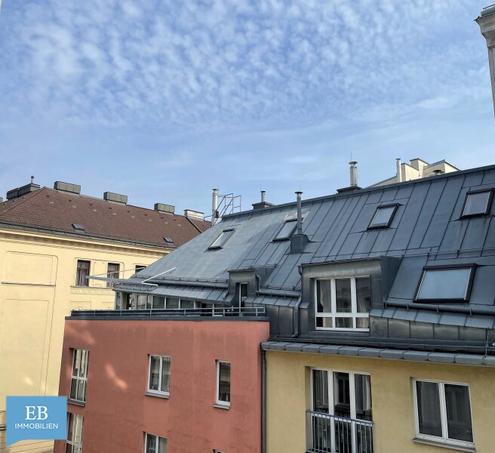 Charmante sonnige Garconniere in einem edlen Gründerzeithaus!
