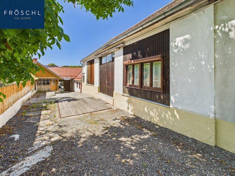 Ansicht Zufahrt u. ehem. Turnhalle
