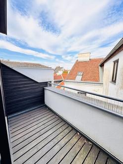 3-Zimmerwohnung mit Dachterrasse und 50qm Garten!