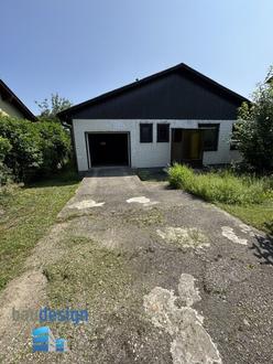 Groes Grundstck in schner Siedlungslage mit Abbruchhaus