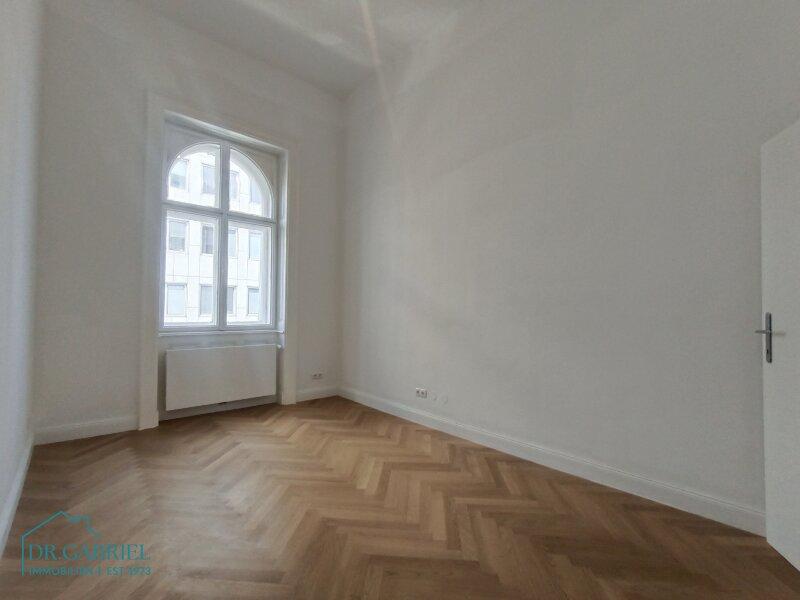 Schlafzimmer II