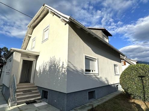 WOLFSBERG - SANKT THOMAS, 160 m2 Einfamilienhaus mit Potential, Vollkeller, 1139 m2 Grundstck, Wirtschaftsgebude