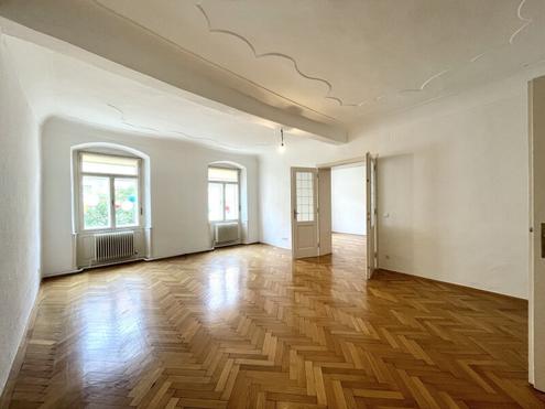 Grozgige Altbauwohnung im Herzen von Wiener Neustadt - befristet auf 3 Jahre