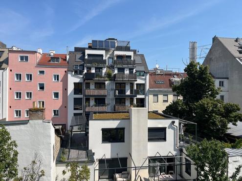Pezzlgasse - hofseitiger 2 Zimmer Neubau mit 4,16m2 Balkon