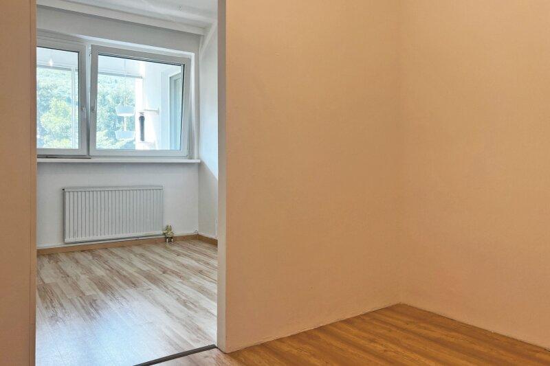 Zimmer 2 mit Schrankraum