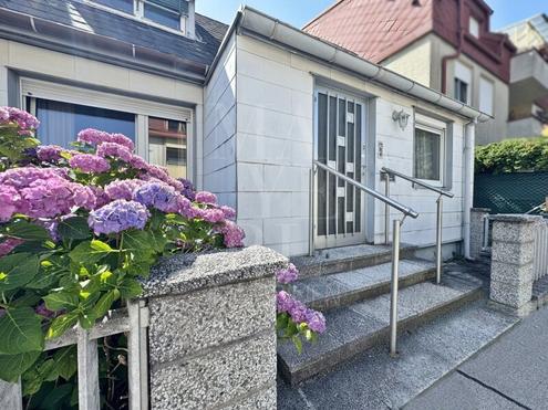 Sanierungsbefürftiges Haus in RUHELAGE am Laaerberg (SUPERÄDIFIKAT)