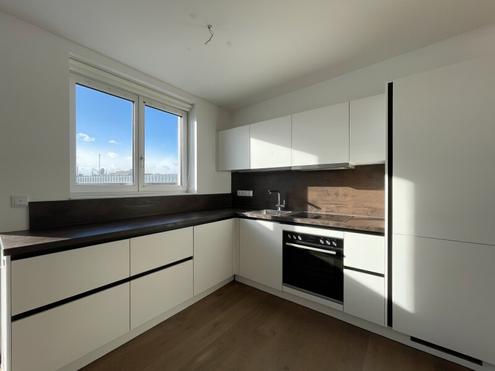 NÄHE NASCHMARKT: U4 Pilgramgasse - 3-Zimmerwohnung mit hofseitigem Balkon