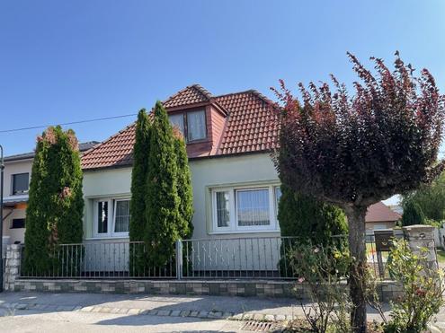 CHARMANTES EINFAMILIEN-HAUS MIT GROSSEM GARTEN - RUHELAGE!