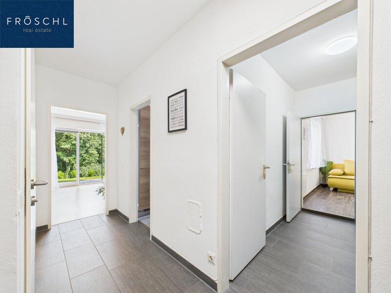 Ansicht Diele und Gang - Blick ins Wohn und Schlafzimmer