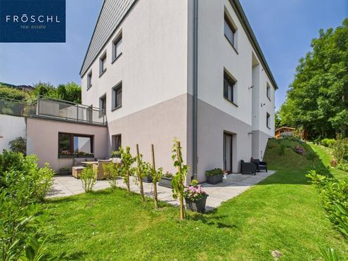 Entzückende renovierte Garten-Wohnung mit großzügiger Terrasse