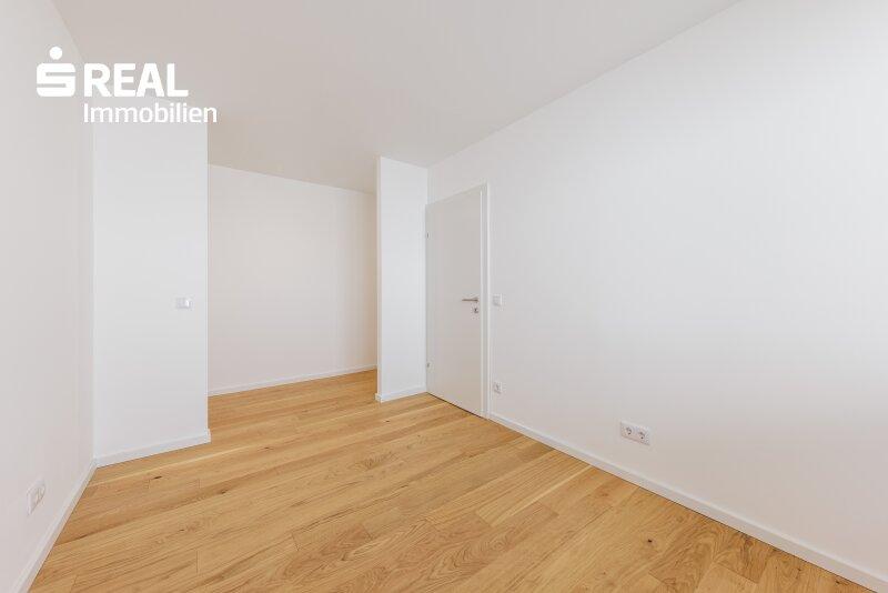 Zimmer mit Ankleide