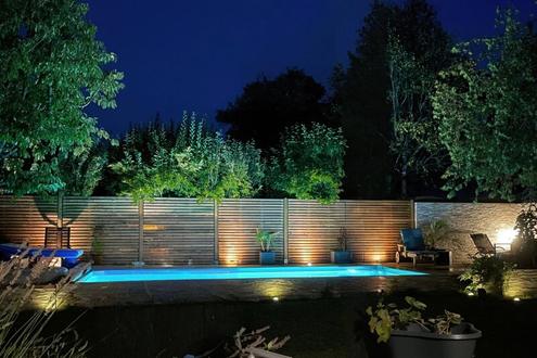 Lebensqualitt pur: Grozgiges Einfamilienhaus mit traumhafter Pool-Landschaft