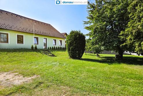 Ebenerdiges Doppelhaus mit Nebengebäude - zwei Wohneinheiten, großer Garten & ländliche Ruhe