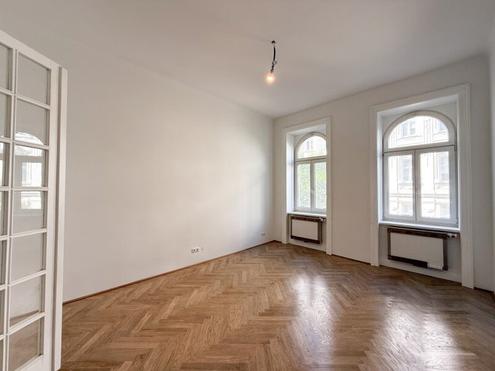 FRISCH SANIERT! 2,5 Zimmerwohnung in 1090 Wien mit Lift zu vermieten