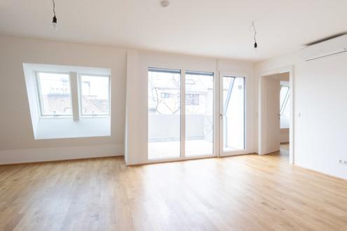2-Zimmer DG-Wohnung! West-Terrasse mit Fernblick! Erstklassige Ausstattung! ab Dezember