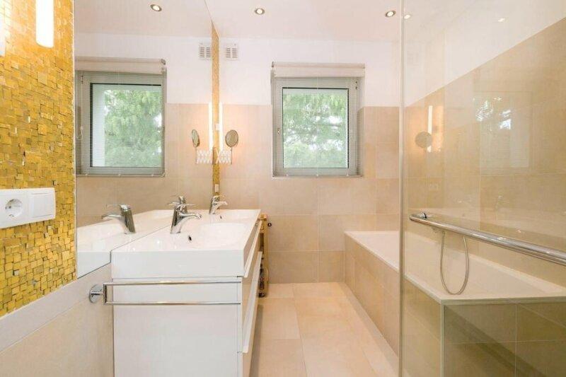 Badezimmer 1