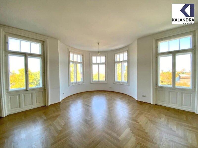 Wohnzimmer mit Erker