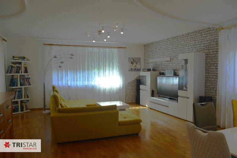 06 - Wohnzimmer