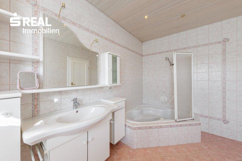 Badezimmer 1