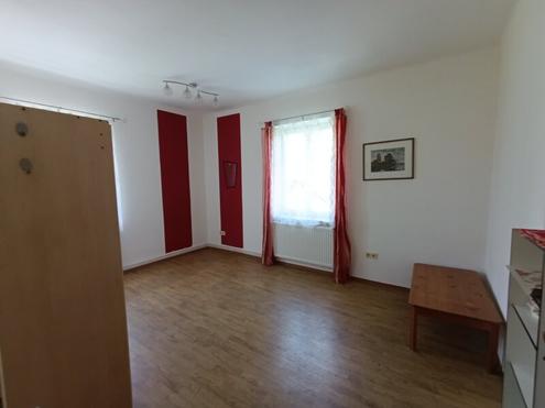 Gemütliche, kleine Wohnung mit Gemeinschaftsgarten