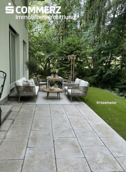 Terrasse KI unterst�tzt m�bliert