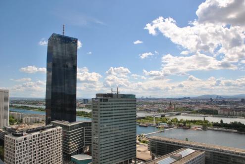 Mischek Tower: Klimatisierte 3 Zimmer + Loggia mit Weitblick!