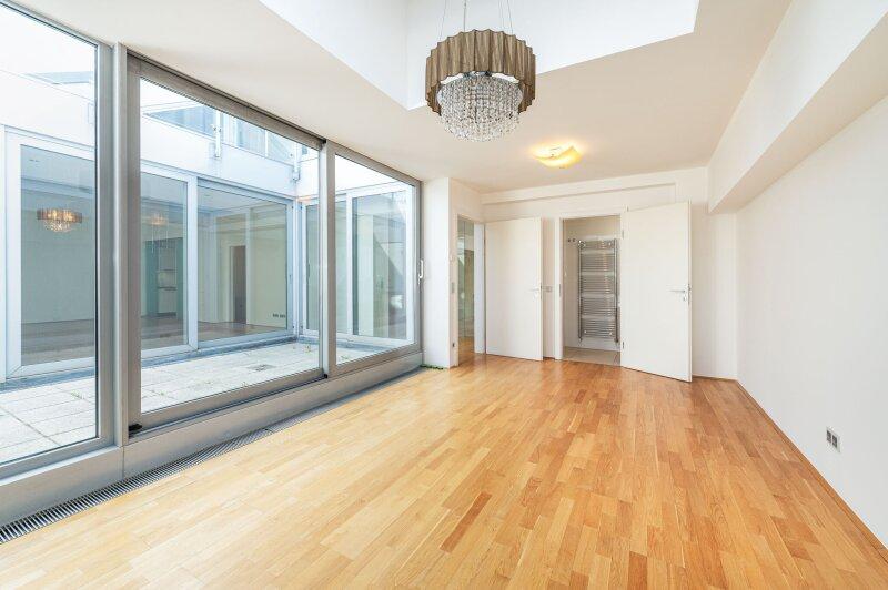 Schlafzimmer neben dem Atrium