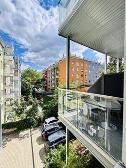 VOLL MÖBLIERTE 2 Zimmerwohnung mit Balkon